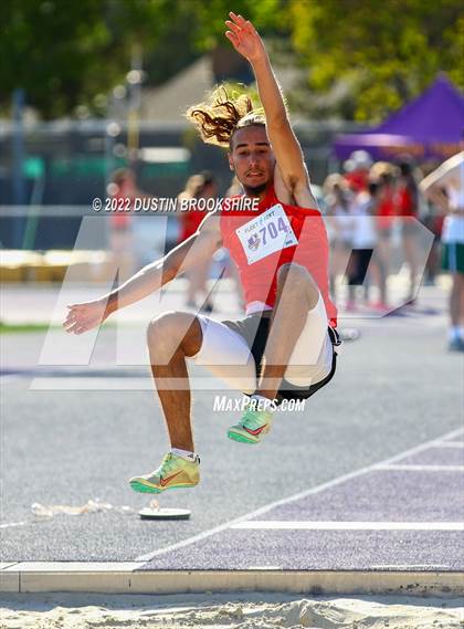 Thumbnail 3 in Lodi News Sentinel Meet (Boys Track & Field) photogallery.