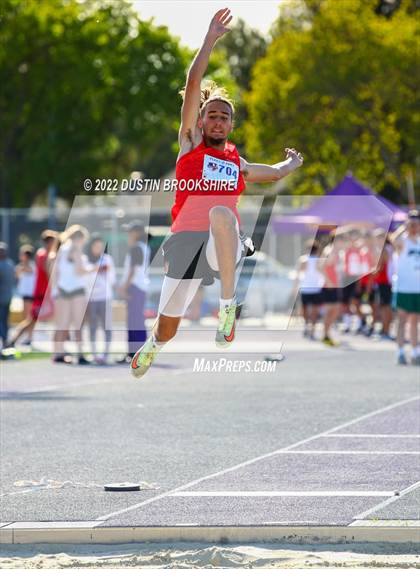 Thumbnail 3 in Lodi News Sentinel Meet (Boys Track & Field) photogallery.