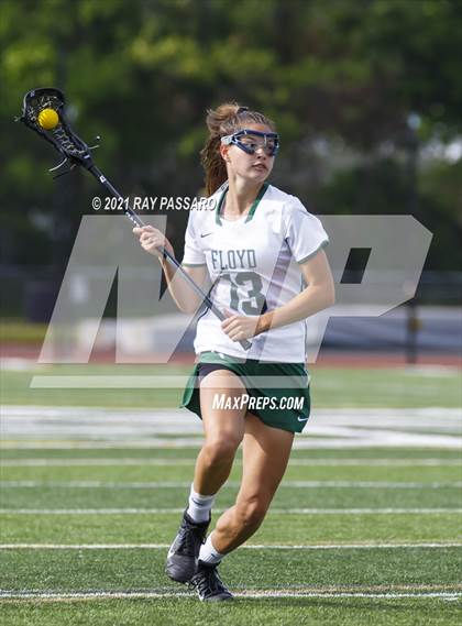 Thumbnail 3 in Walt Whitman vs William Floyd photogallery.