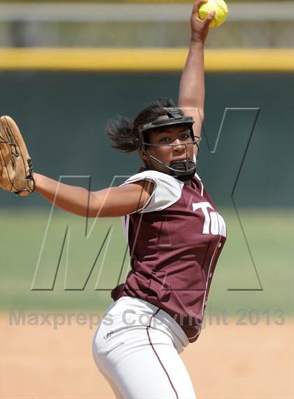 Thumbnail 2 in Torrance @ Edison (Game 1) photogallery.