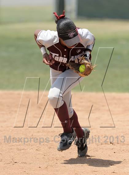 Thumbnail 3 in Torrance @ Edison (Game 1) photogallery.