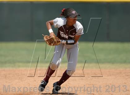 Thumbnail 1 in Torrance @ Edison (Game 1) photogallery.
