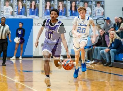 Thumbnail 2 in Muncie Central @ Indianapolis  Bishop Chatard photogallery.