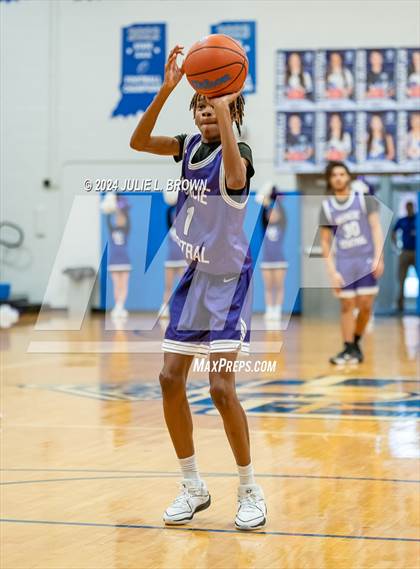 Thumbnail 1 in Muncie Central @ Indianapolis  Bishop Chatard photogallery.
