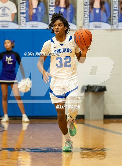 Thumbnail 2 in Muncie Central @ Indianapolis  Bishop Chatard photogallery.
