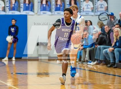 Thumbnail 1 in Muncie Central @ Indianapolis  Bishop Chatard photogallery.