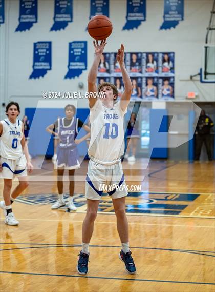 Thumbnail 3 in Muncie Central @ Indianapolis  Bishop Chatard photogallery.