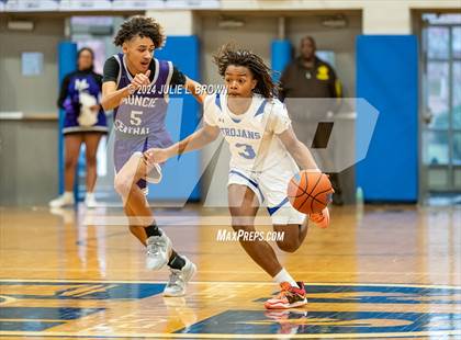Thumbnail 1 in Muncie Central @ Indianapolis  Bishop Chatard photogallery.