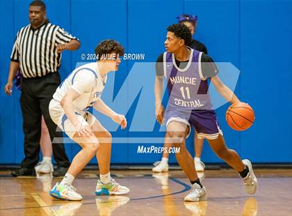 Thumbnail 1 in Muncie Central @ Indianapolis  Bishop Chatard photogallery.