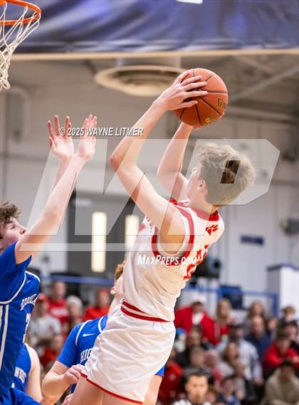 Thumbnail 2 in Highlands vs Beechwood (Freshman tournament) photogallery.