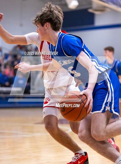 Thumbnail 1 in Highlands vs Beechwood (Freshman tournament) photogallery.