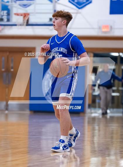 Thumbnail 2 in Highlands vs Beechwood (Freshman tournament) photogallery.