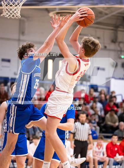 Thumbnail 1 in Highlands vs Beechwood (Freshman tournament) photogallery.