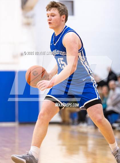 Thumbnail 3 in Highlands vs Beechwood (Freshman tournament) photogallery.