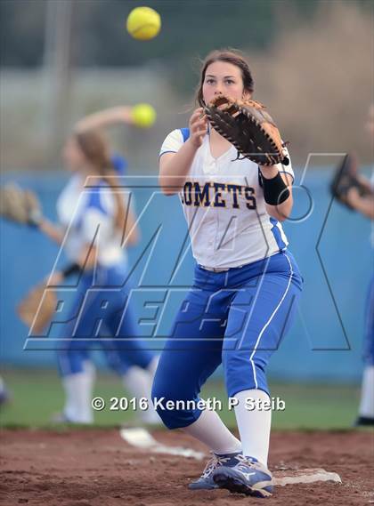 Thumbnail 3 in St. Charles Catholic vs Ursuline Academy  (SCC Jamboree) photogallery.