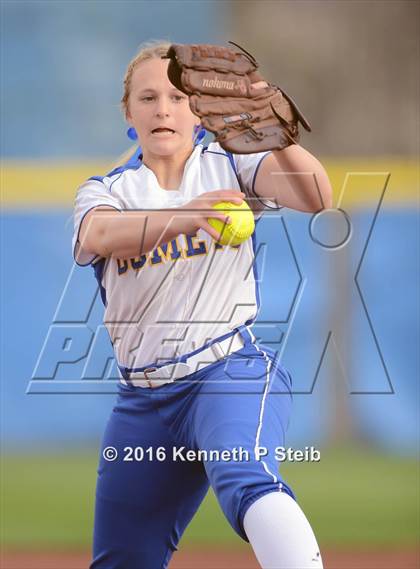 Thumbnail 2 in St. Charles Catholic vs Ursuline Academy  (SCC Jamboree) photogallery.