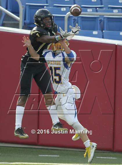 Thumbnail 3 in Robinson vs. Lakeside photogallery.