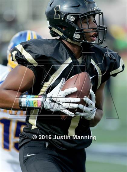 Thumbnail 1 in Robinson vs. Lakeside photogallery.