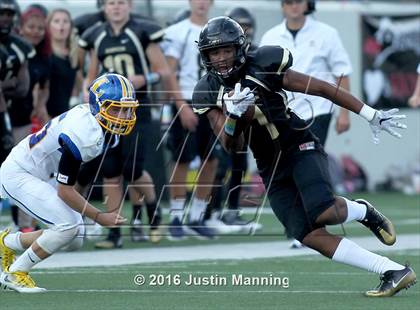 Thumbnail 3 in Robinson vs. Lakeside photogallery.