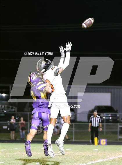 Thumbnail 2 in Grand Saline vs Edgewood photogallery.