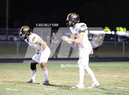 Thumbnail 3 in Grand Saline vs Edgewood photogallery.