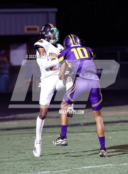 Thumbnail 1 in Grand Saline vs Edgewood photogallery.