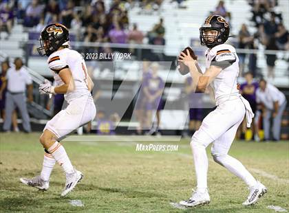 Thumbnail 2 in Grand Saline vs Edgewood photogallery.