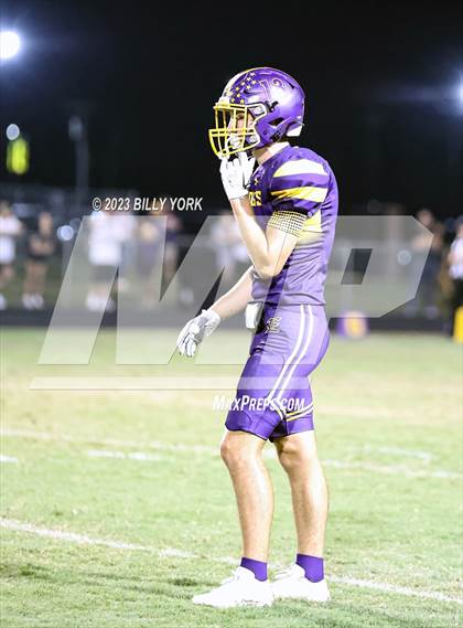Thumbnail 2 in Grand Saline vs Edgewood photogallery.
