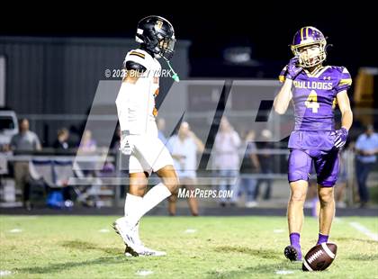 Thumbnail 1 in Grand Saline vs Edgewood photogallery.