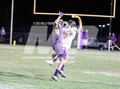Thumbnail 2 in Grand Saline vs Edgewood photogallery.