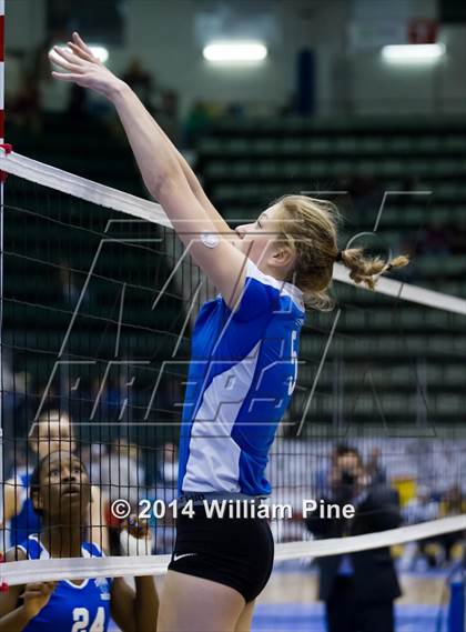Thumbnail 3 in Williamsville South vs. John Glenn (NYSPHSAA Class B Final) photogallery.