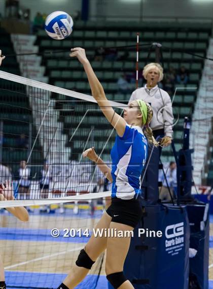 Thumbnail 3 in Williamsville South vs. John Glenn (NYSPHSAA Class B Final) photogallery.