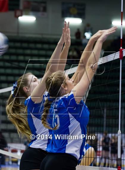 Thumbnail 3 in Williamsville South vs. John Glenn (NYSPHSAA Class B Final) photogallery.