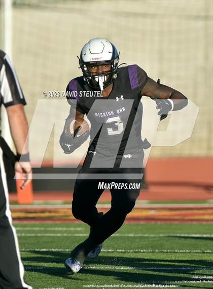 Thumbnail 1 in Palma vs. Mission Oak (CIF State D4A Final) photogallery.