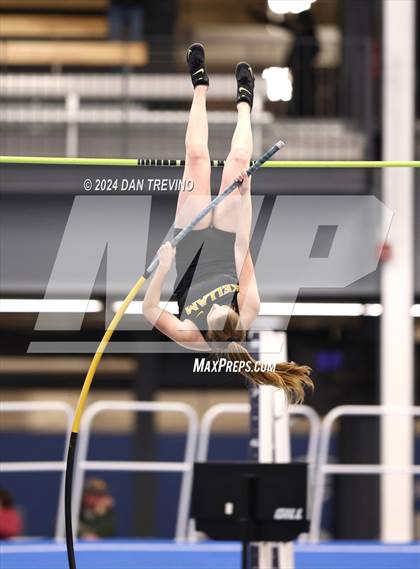 Thumbnail 3 in Beach District Pole Vault (Meet #3) photogallery.