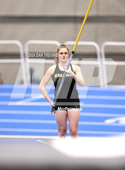 Thumbnail 2 in Beach District Pole Vault (Meet #3) photogallery.