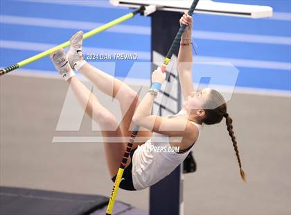Thumbnail 1 in Beach District Pole Vault (Meet #3) photogallery.