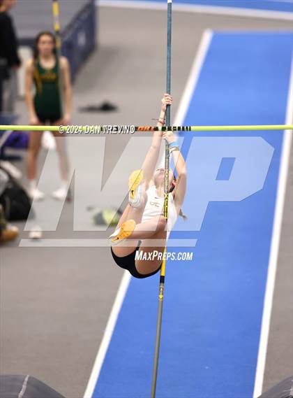Thumbnail 1 in Beach District Pole Vault (Meet #3) photogallery.