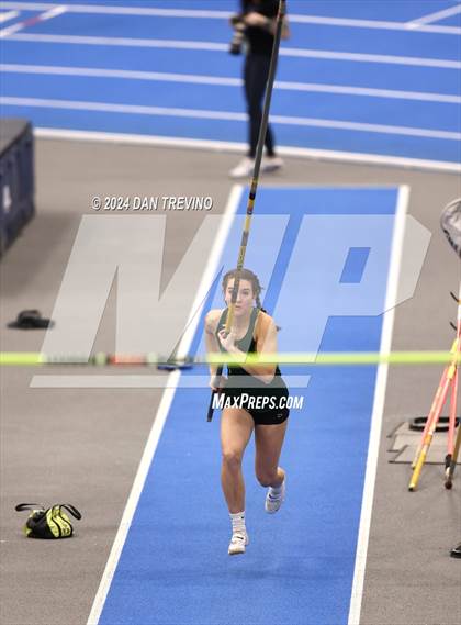 Thumbnail 3 in Beach District Pole Vault (Meet #3) photogallery.