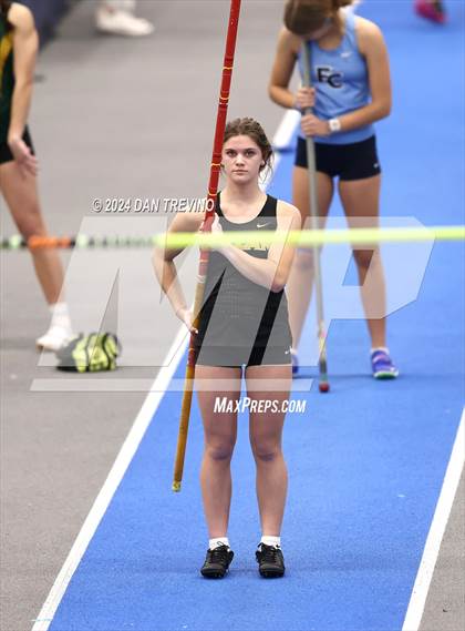 Thumbnail 1 in Beach District Pole Vault (Meet #3) photogallery.