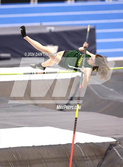 Thumbnail 1 in Beach District Pole Vault (Meet #3) photogallery.