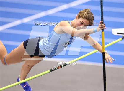 Thumbnail 1 in Beach District Pole Vault (Meet #3) photogallery.