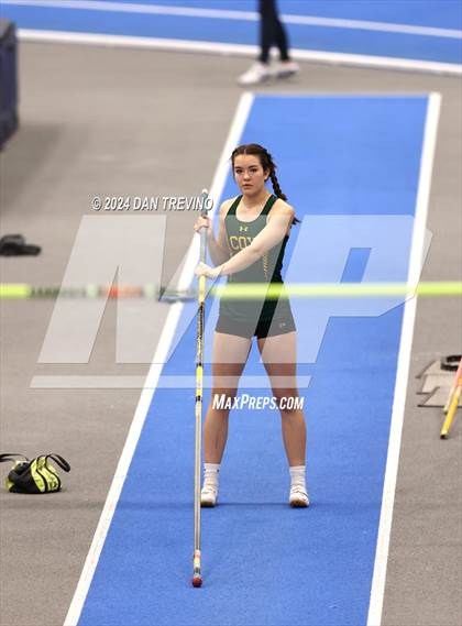 Thumbnail 2 in Beach District Pole Vault (Meet #3) photogallery.