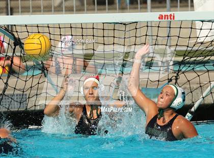 Thumbnail 2 in College Park vs Moreau Catholic (Battle of the Bay) photogallery.