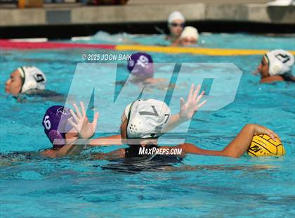 Thumbnail 2 in College Park vs Moreau Catholic (Battle of the Bay) photogallery.