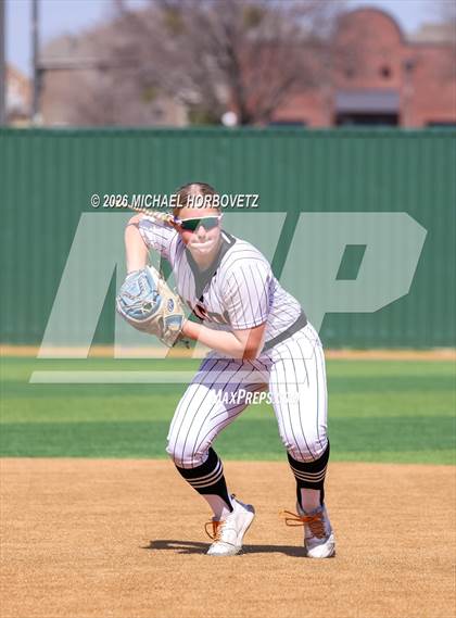 Thumbnail 2 in Melissa vs Aledo photogallery.