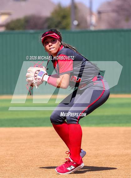 Thumbnail 3 in Melissa vs Aledo photogallery.