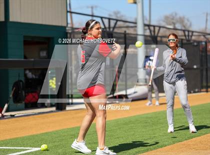 Thumbnail 3 in Melissa vs Aledo photogallery.