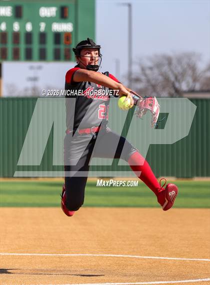 Thumbnail 2 in Melissa vs Aledo photogallery.