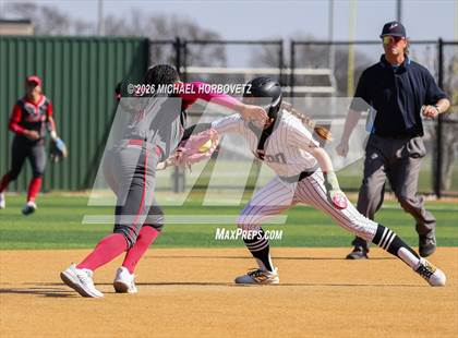 Thumbnail 3 in Melissa vs Aledo photogallery.